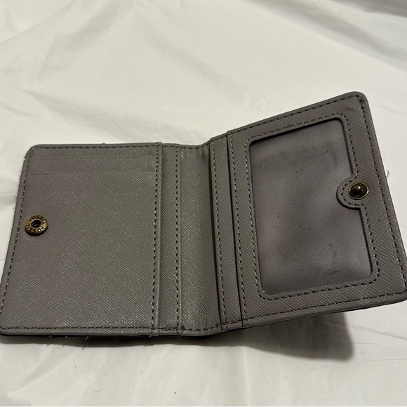 Small Black Fossil Leather Wallet - Picture 4 of 10